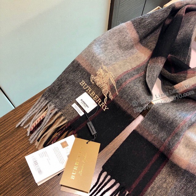 Burberry專櫃同步爆款保暖親膚羊絨圍巾 巴寶莉2021新品羊絨圍巾  mmj1502